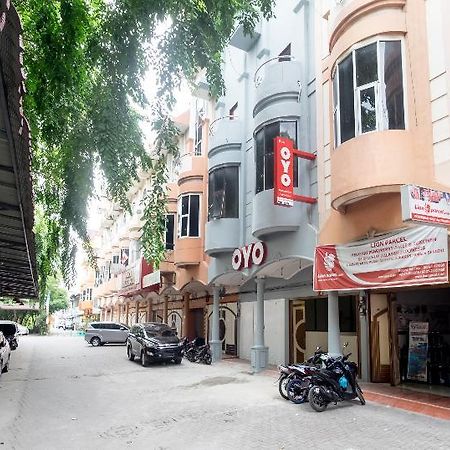 Oyo 835 Metropolitan Home Stay Medan Exterior foto